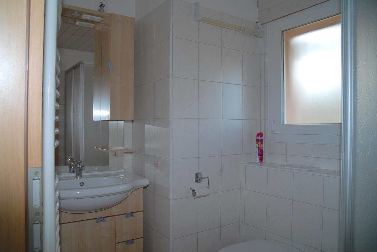 Appartment Aux Lilas Les Geneveys-sur-Coffrane Exterior foto